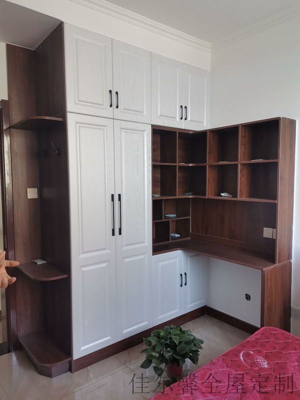 全屋定制衣柜