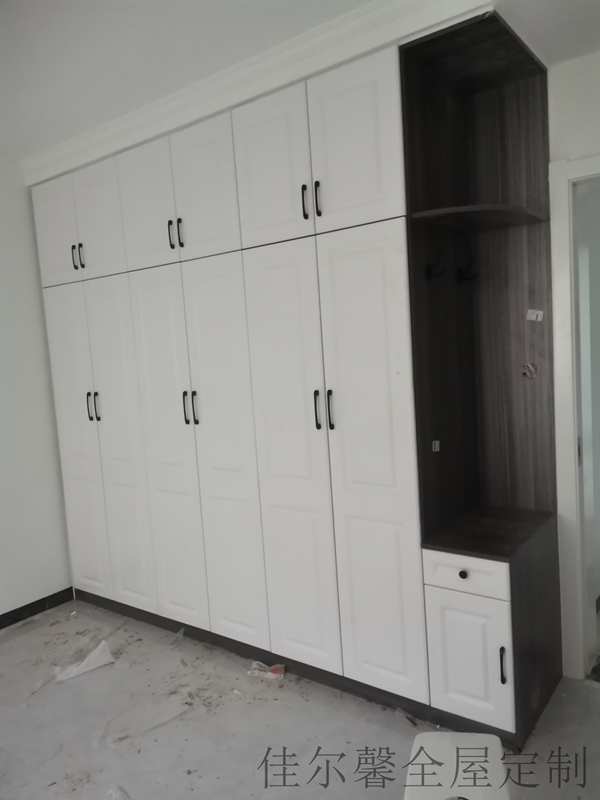 全屋定制衣柜