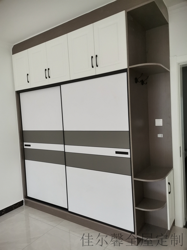 全屋定制衣柜