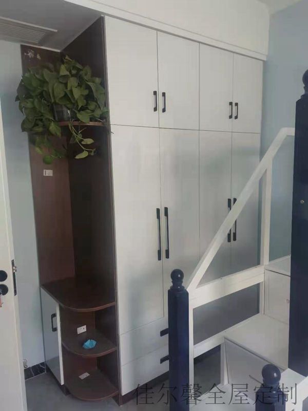 全屋定制衣柜