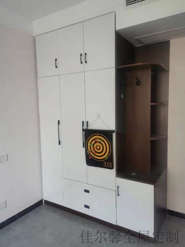 全屋定制衣柜