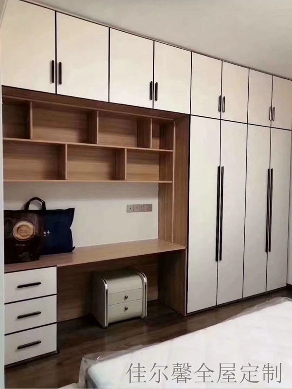 全屋定制衣柜