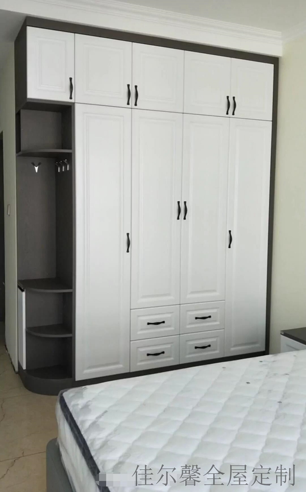 全屋定制衣柜